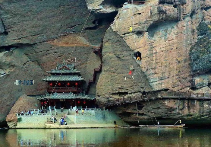 去江西旅游找本地旅行社还是外地旅行社？认准 3 件事，避开中间转包